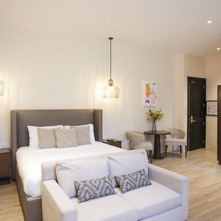 タガイタイ Girasol Tagaytay Bed & Breakfast エクステリア 写真