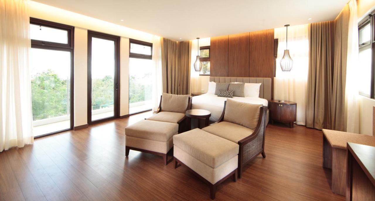 タガイタイ Girasol Tagaytay Bed & Breakfast エクステリア 写真
