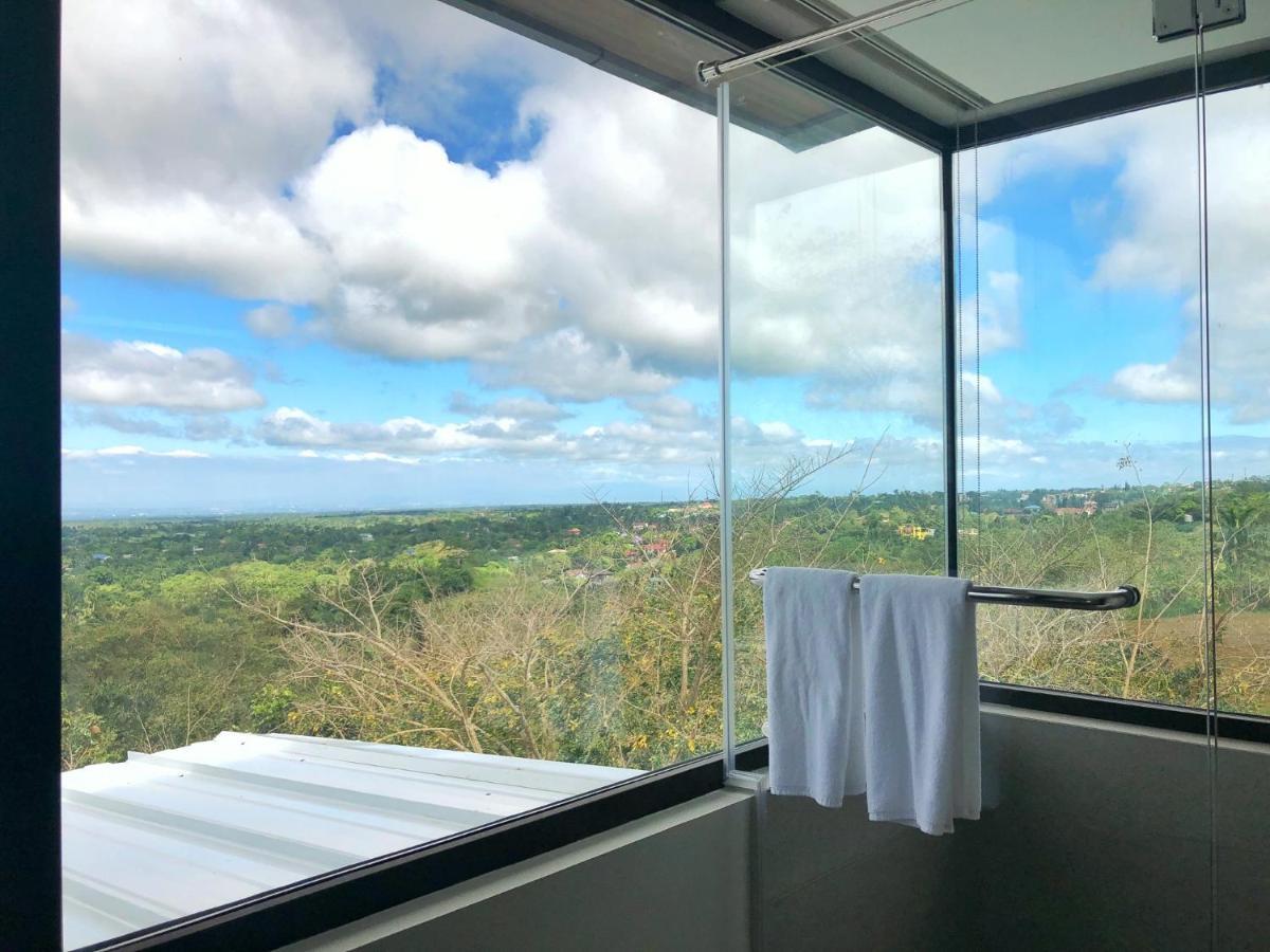 タガイタイ Girasol Tagaytay Bed & Breakfast エクステリア 写真