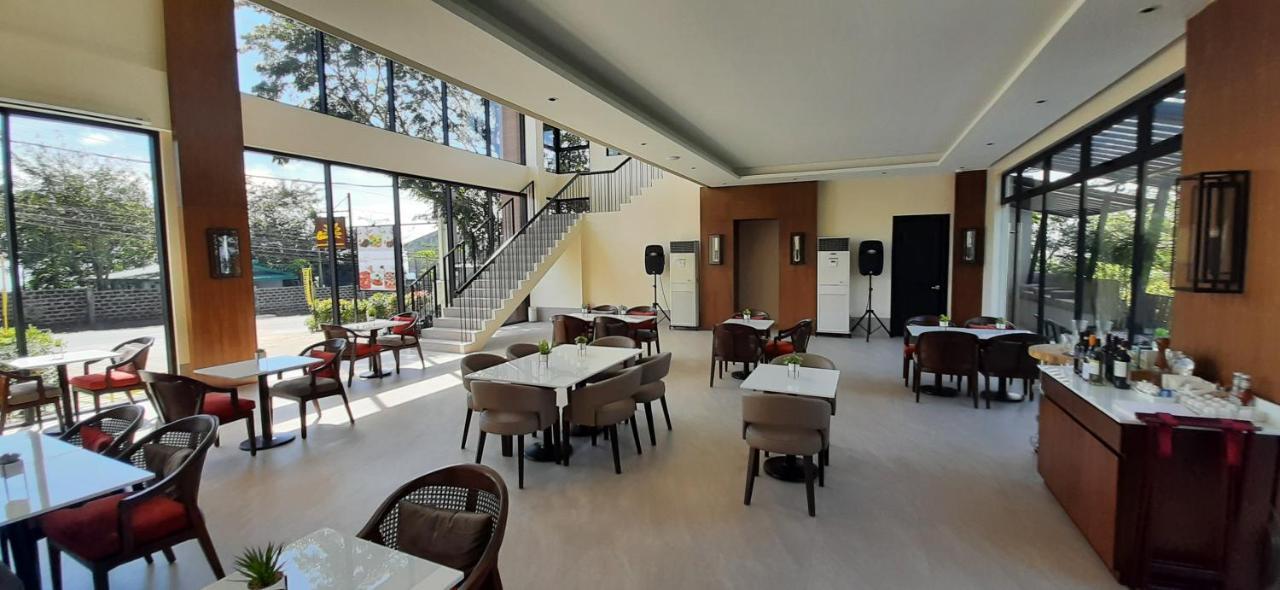 タガイタイ Girasol Tagaytay Bed & Breakfast エクステリア 写真