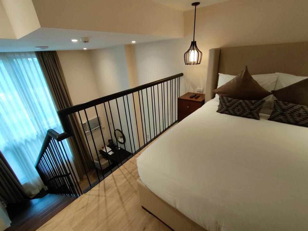 タガイタイ Girasol Tagaytay Bed & Breakfast エクステリア 写真
