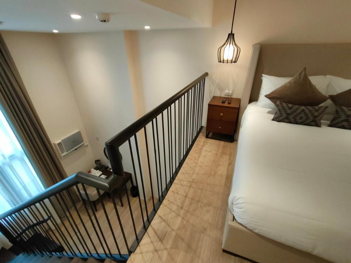 タガイタイ Girasol Tagaytay Bed & Breakfast エクステリア 写真