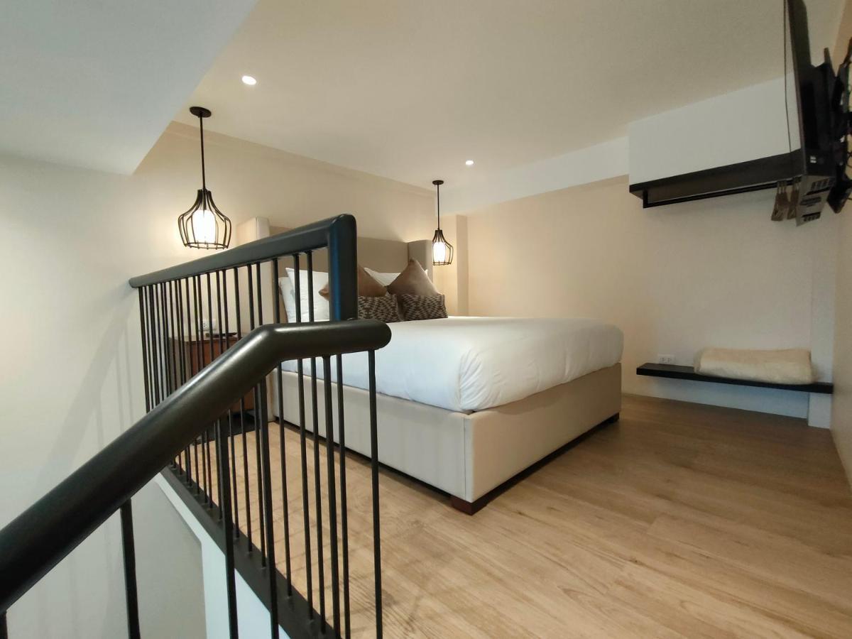 タガイタイ Girasol Tagaytay Bed & Breakfast エクステリア 写真