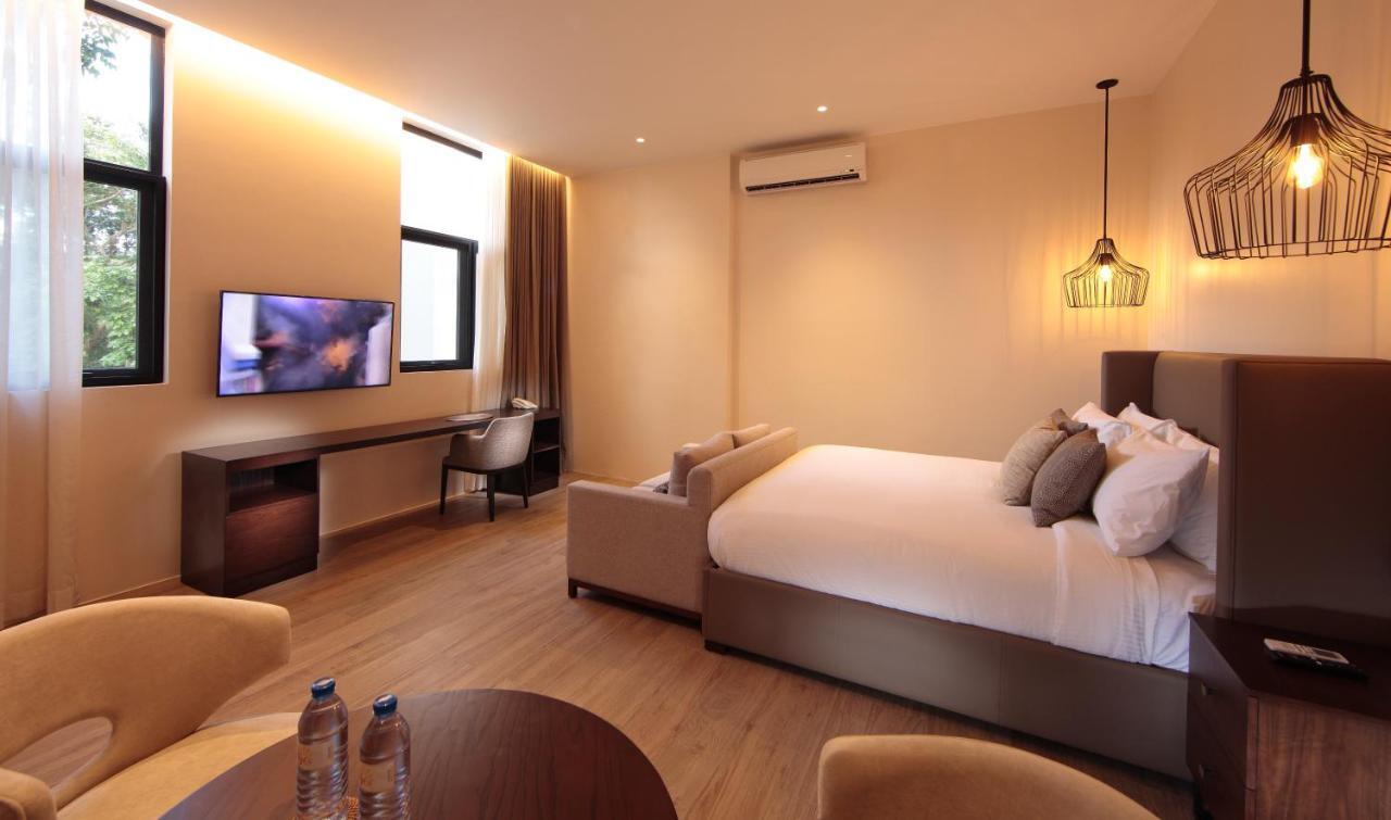 タガイタイ Girasol Tagaytay Bed & Breakfast エクステリア 写真